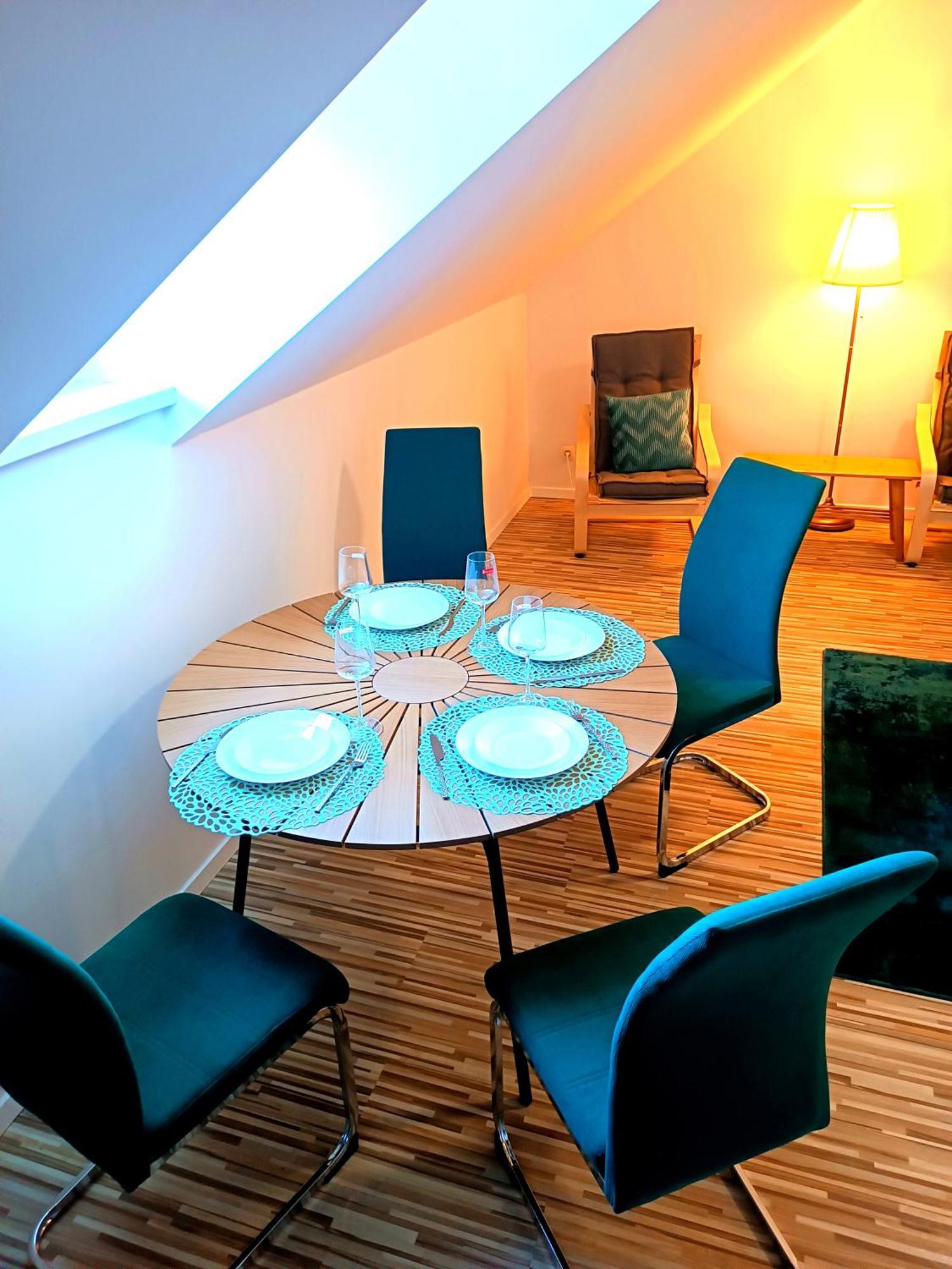 Family Apartments Center Of Muerzzuschlag Exteriör bild