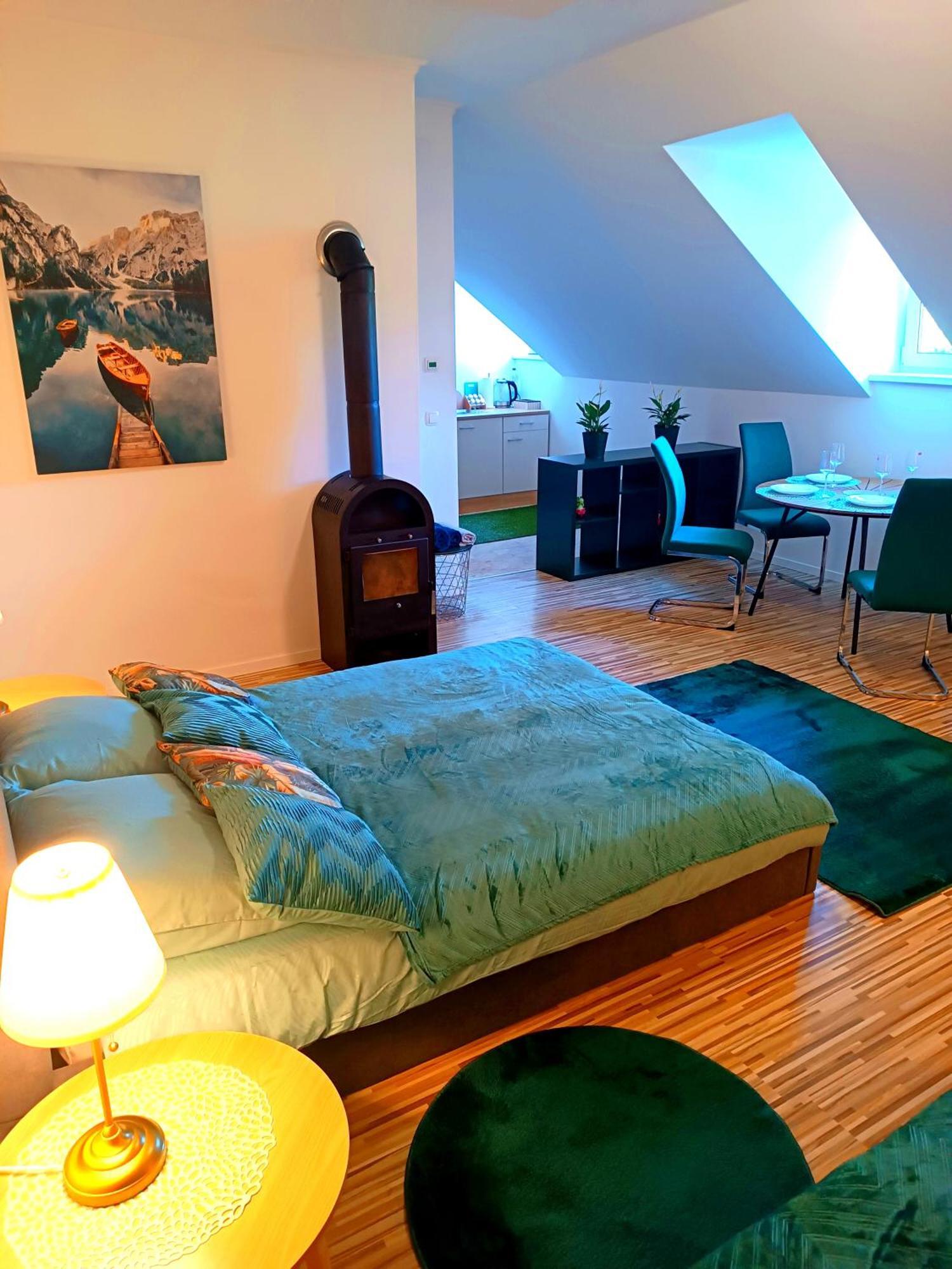 Family Apartments Center Of Muerzzuschlag Exteriör bild